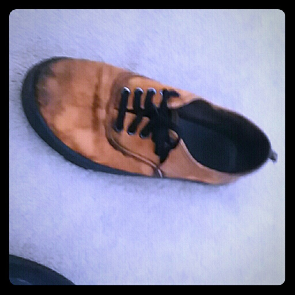 Faded glory bleached skates